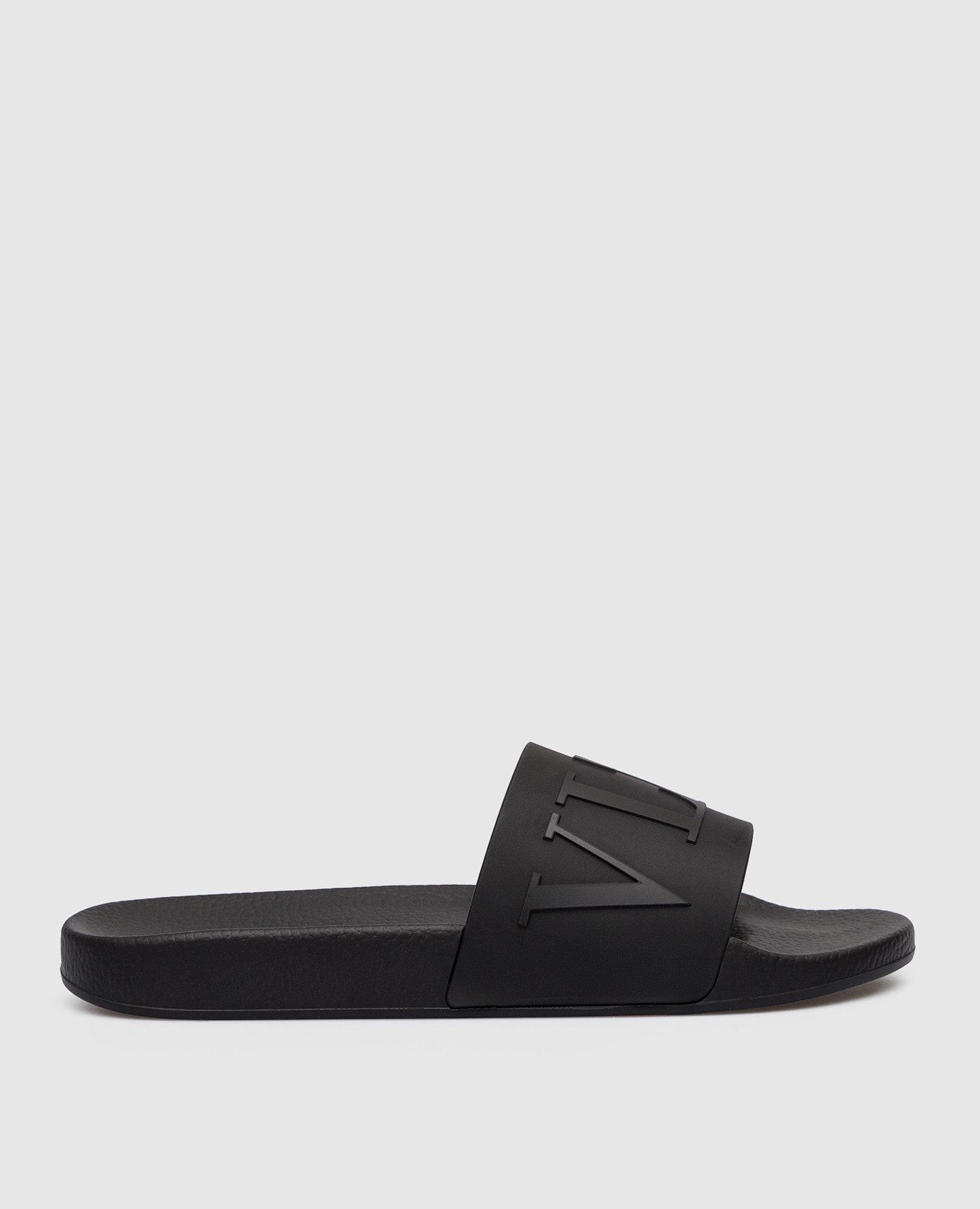 Ieftin Valentino Black sliders with textured VLTN logo