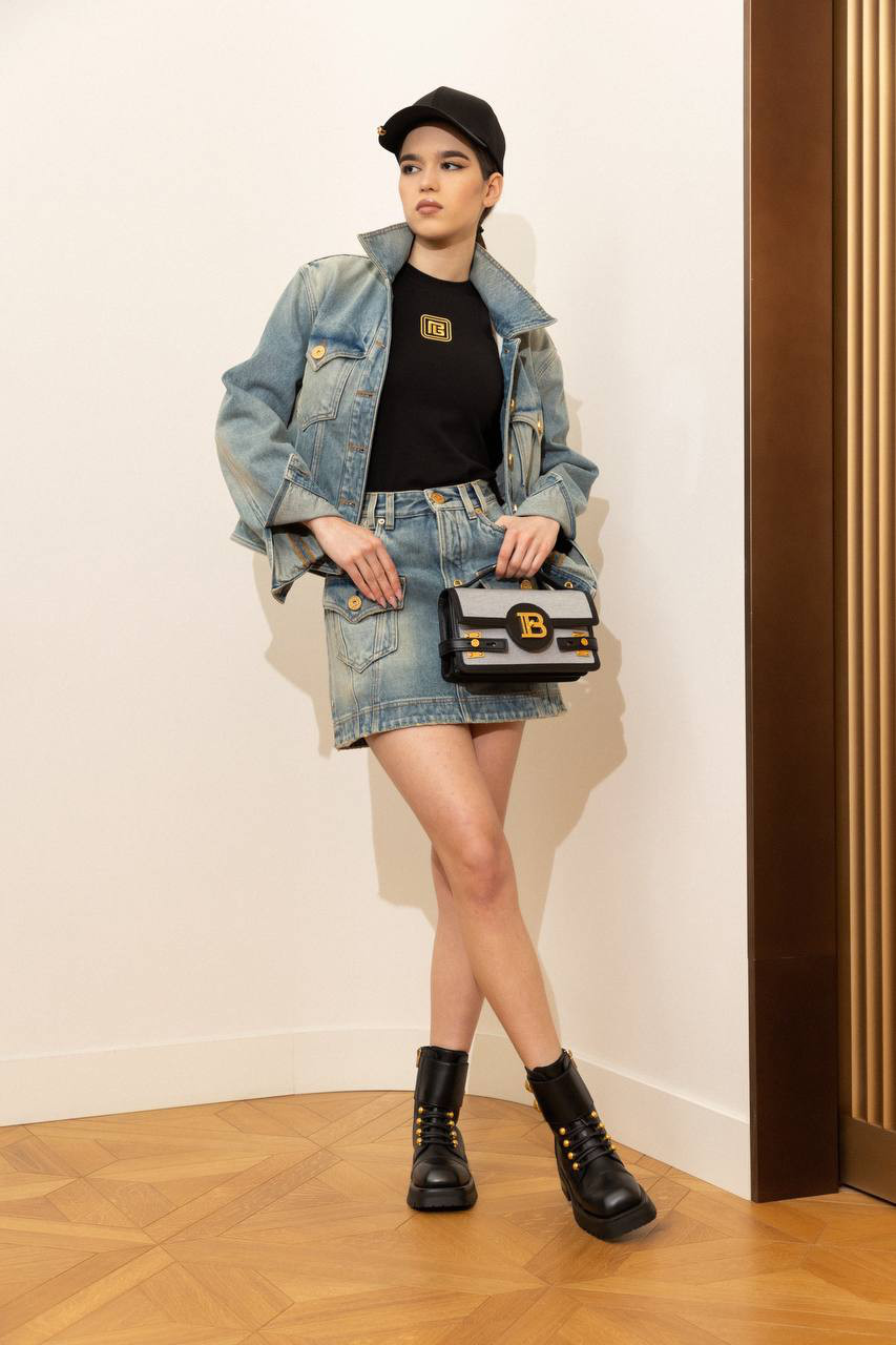 

Blue denim jacket with a distressed effect Balmain, Light blue