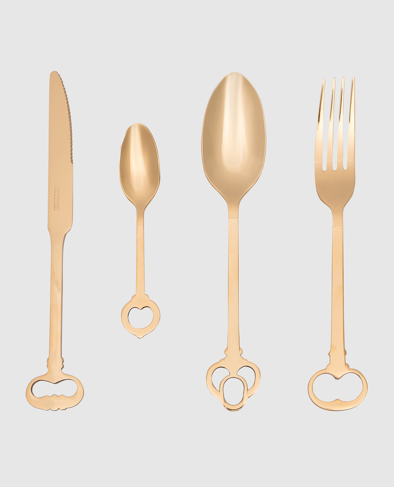 

A set of golden cutlery for 6 people SELETTI