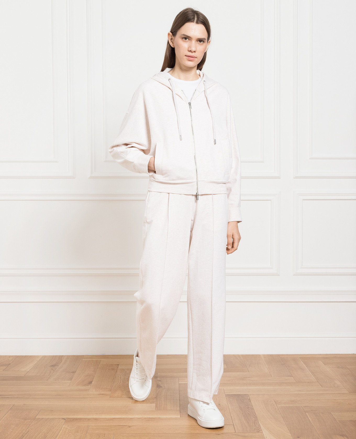 

Beige sports pants Peserico
