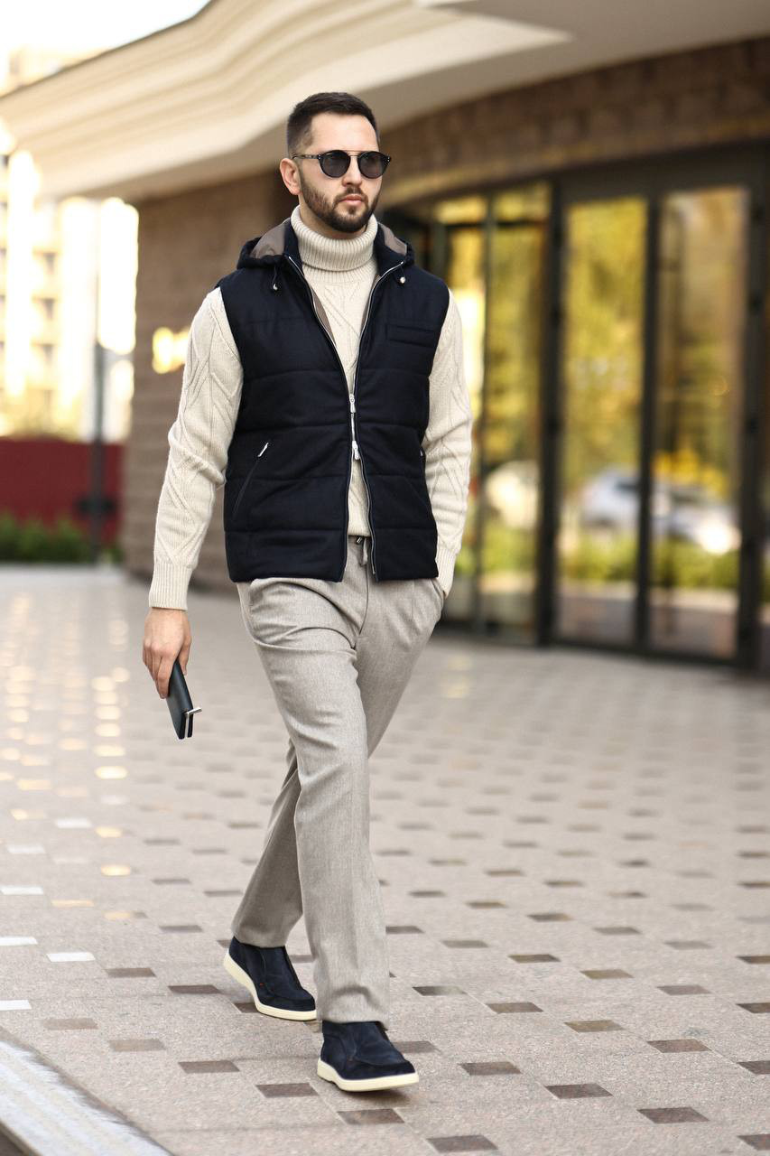 

Beige sweater made of cashmere in a textured pattern Cashmere&Whiskey