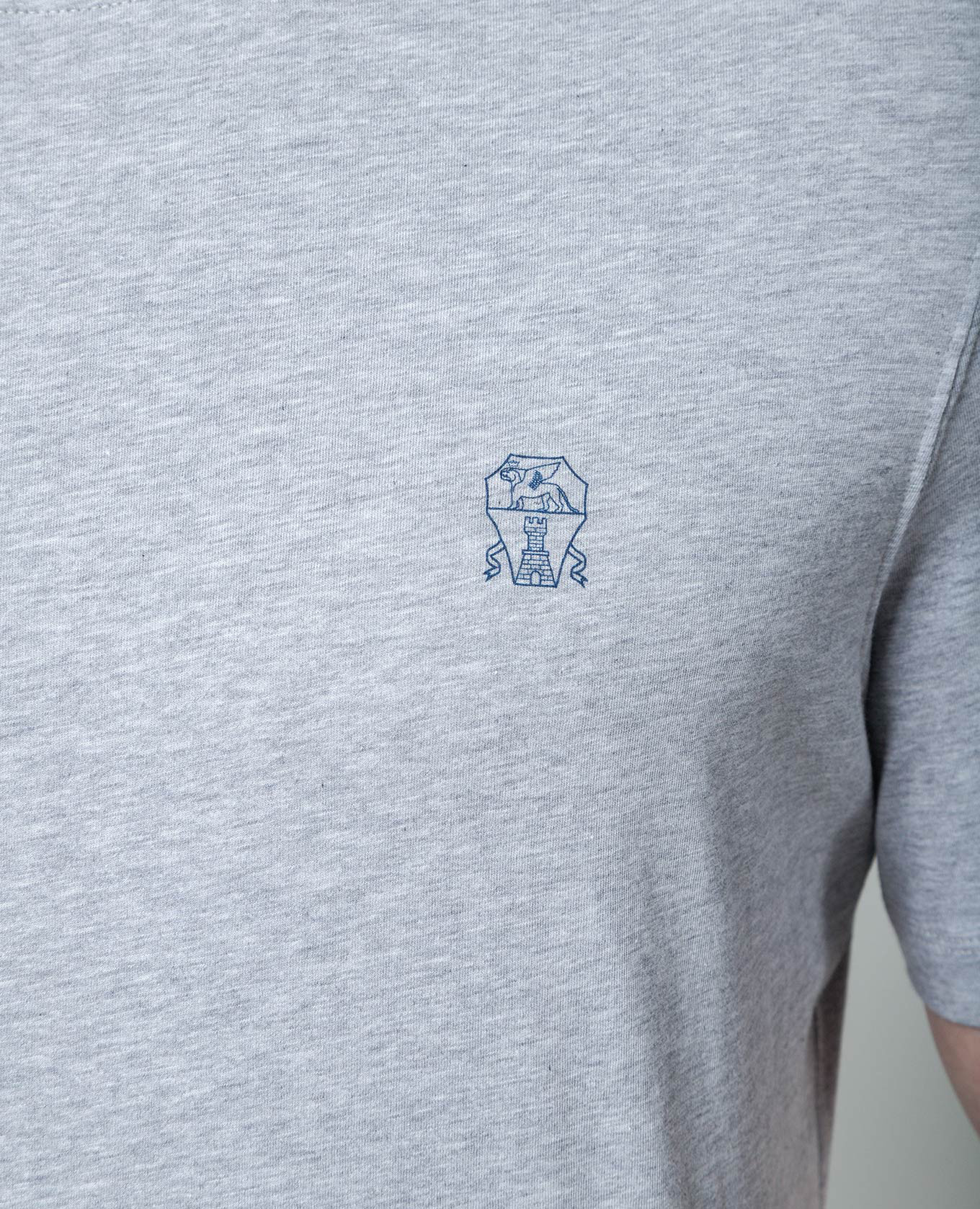 

Gray t-shirt with logo emblem print Brunello Cucinelli, Grey