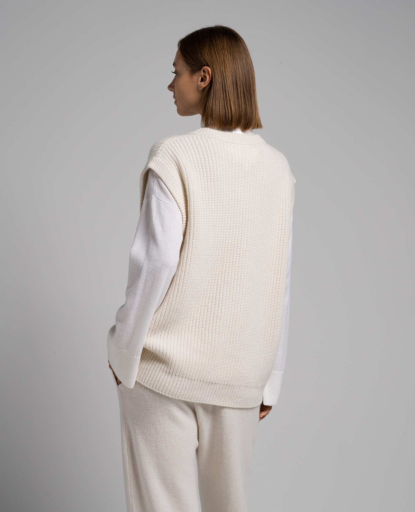 Raine white cashmere vest LISA YANG 4