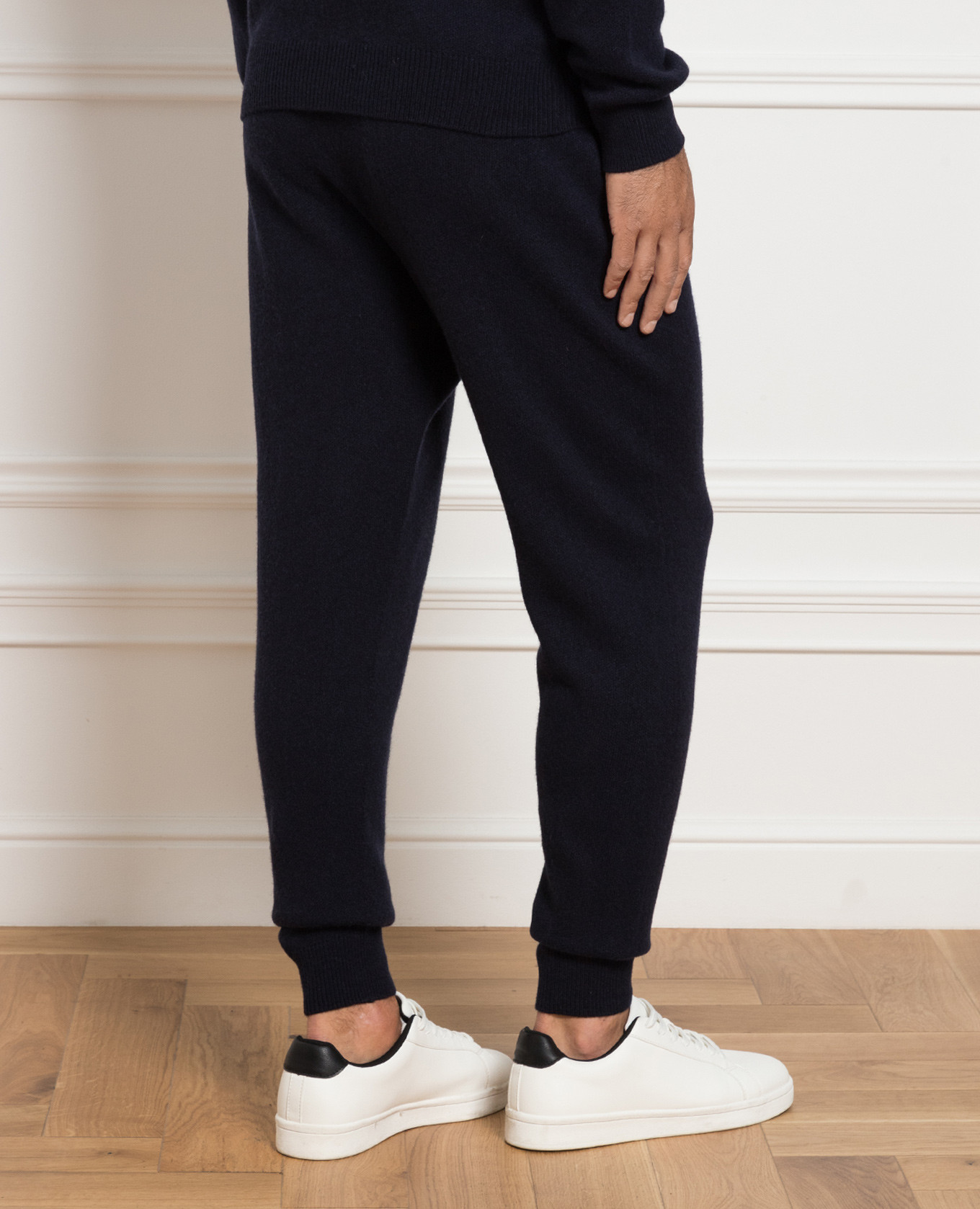 Blue cashmere sweatpants Cashmere&Whiskey 4
