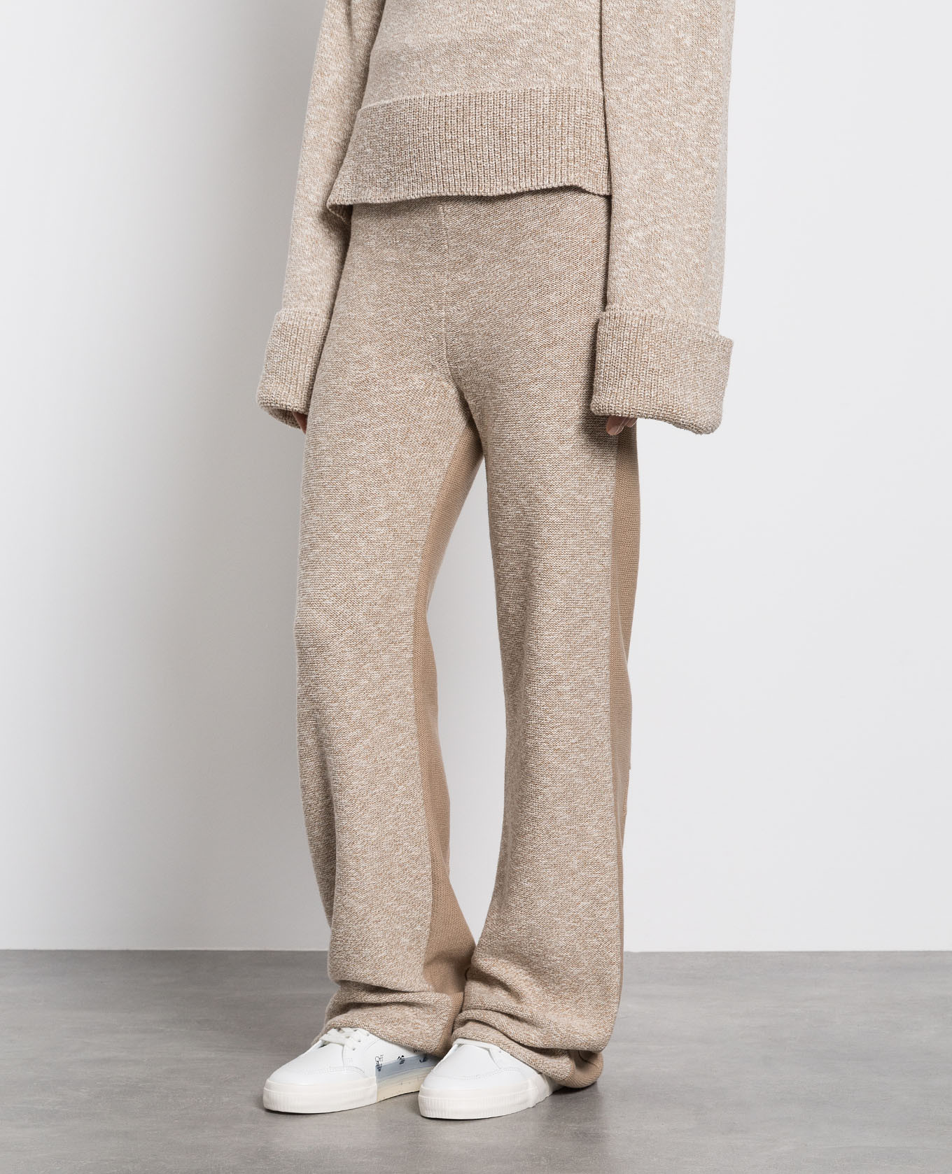 Beige high-rise trousers with textured logo Off-White 3