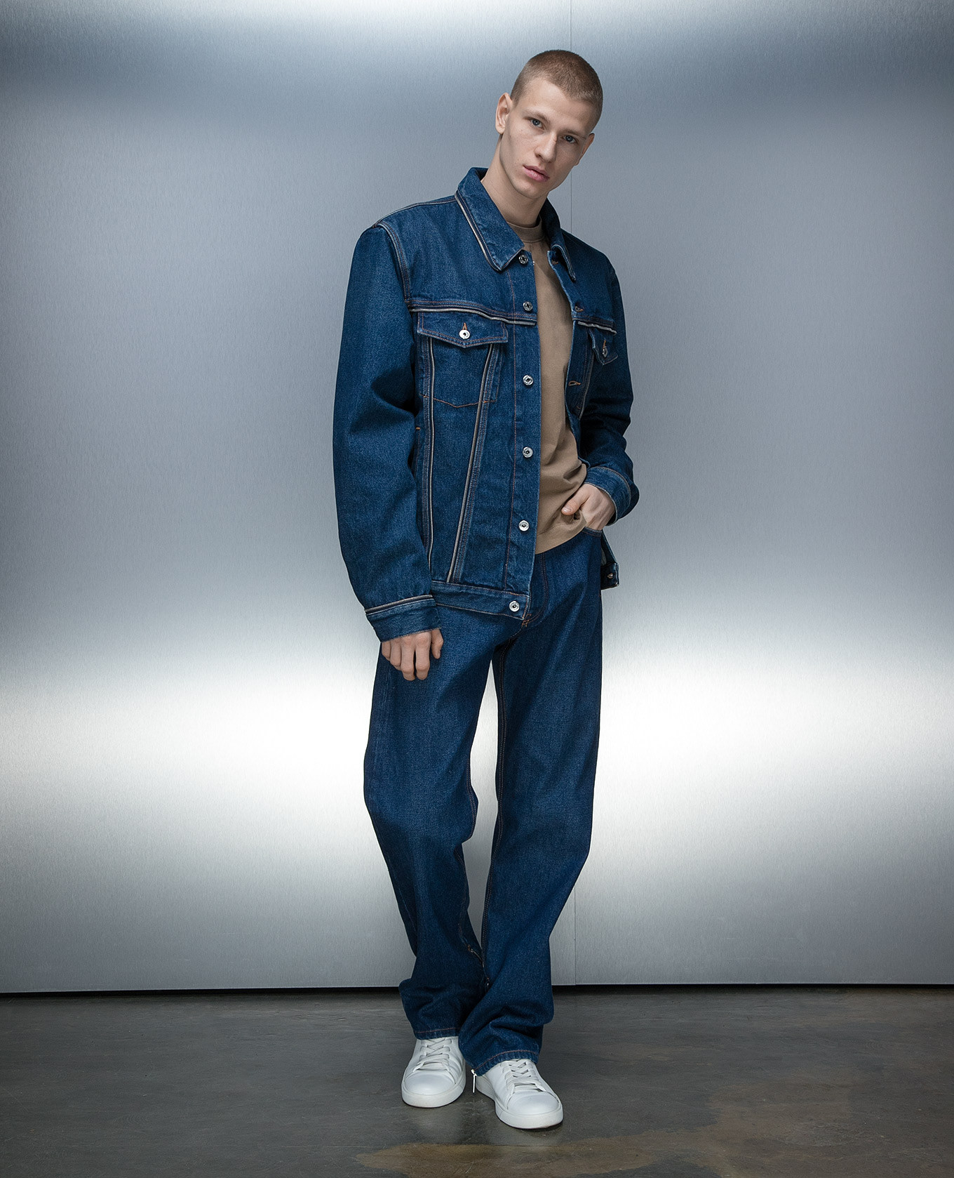 Blue denim jacket with a distressed effect Off-White 2