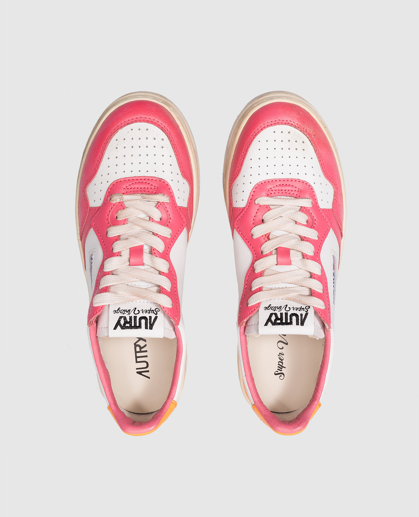 

MEDALIST LOW SUPER white leather sneaker with vintage effect and logo AUTRY