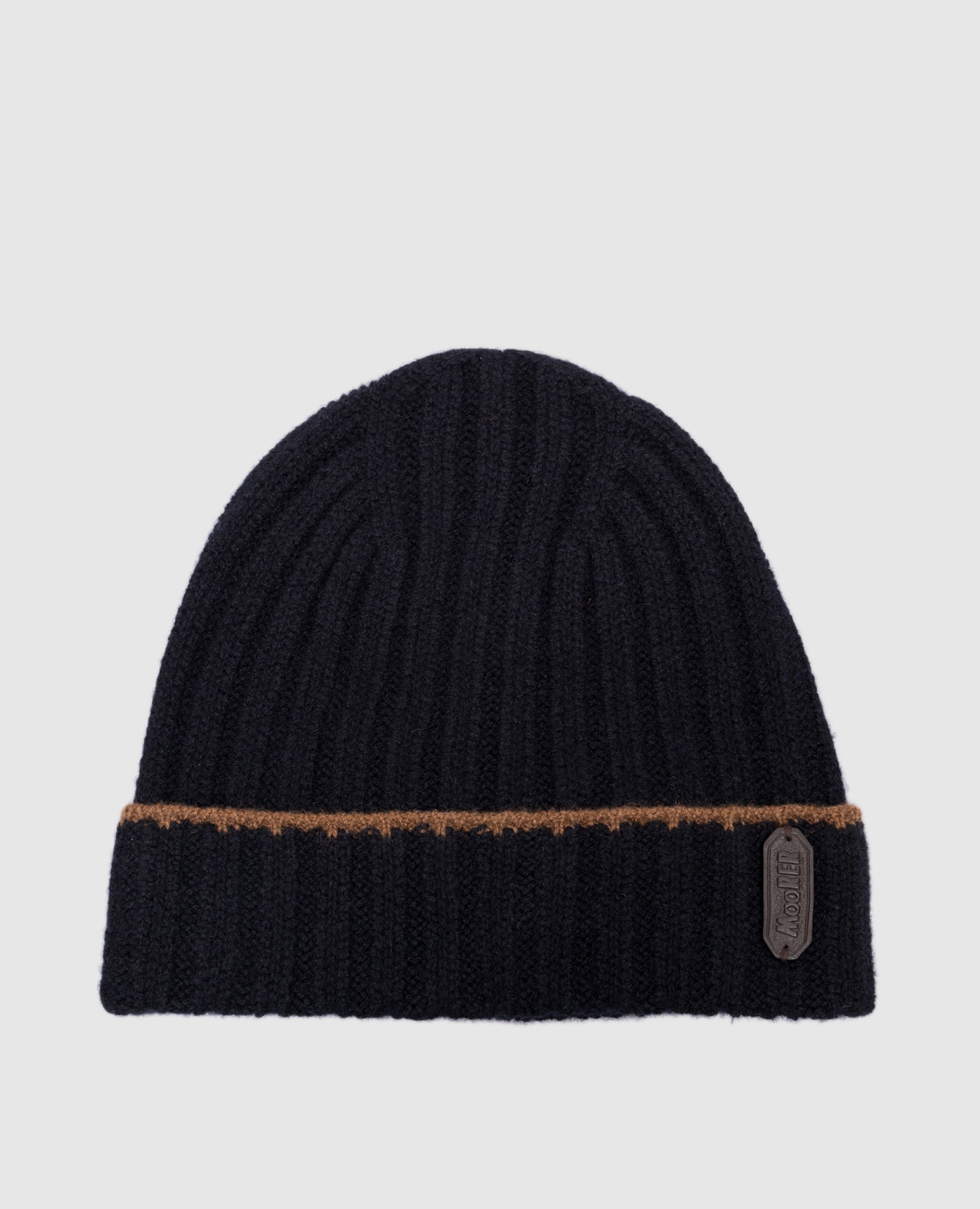 Blue cashmere hat with a scar moorer