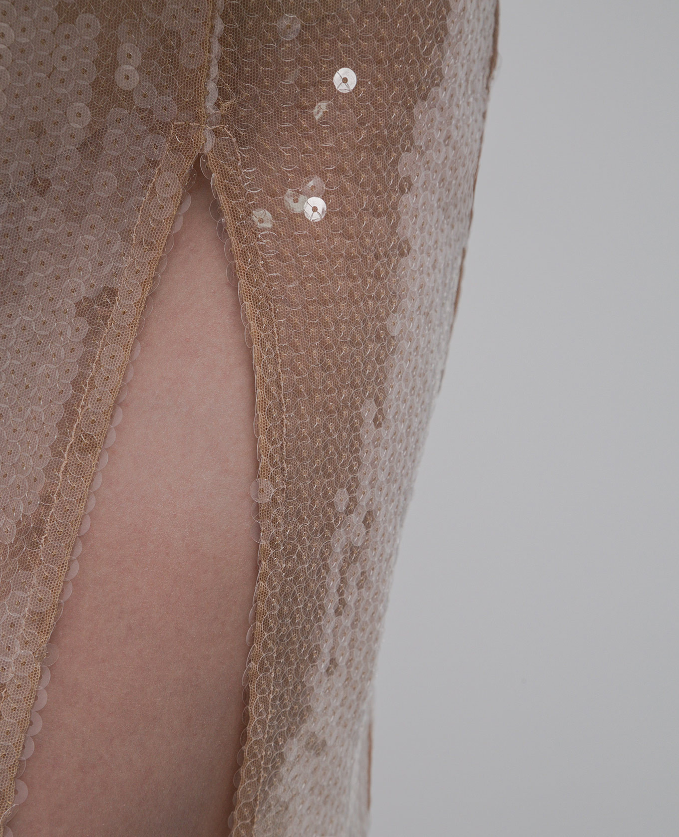 Beige skirt with slit and sequins Nensi Dojaka 5