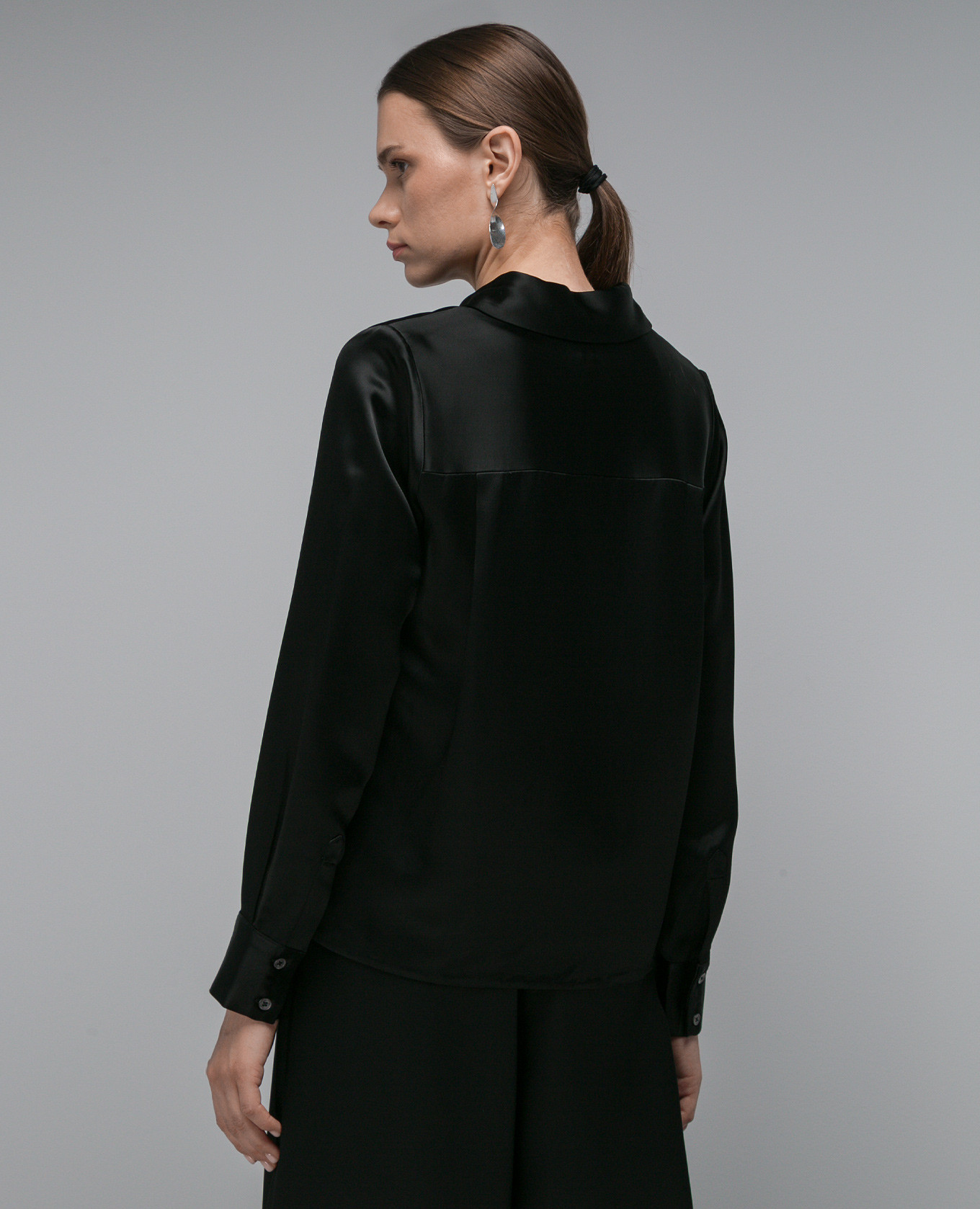 Black blouse CO 4