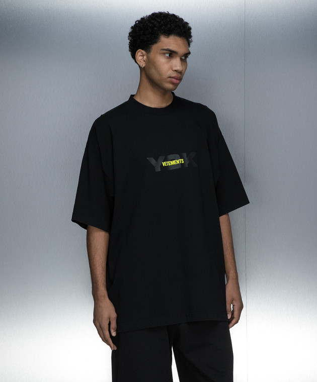 Vetements - Black Y2K t-shirt with logo embroidery UE64TR250B