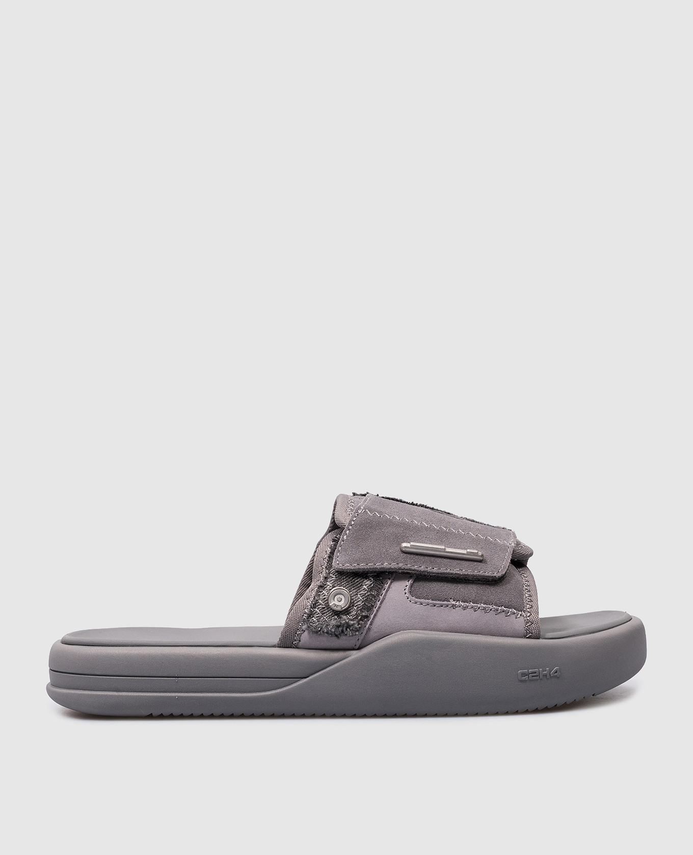 Gray combination flip flops with logo c2h4