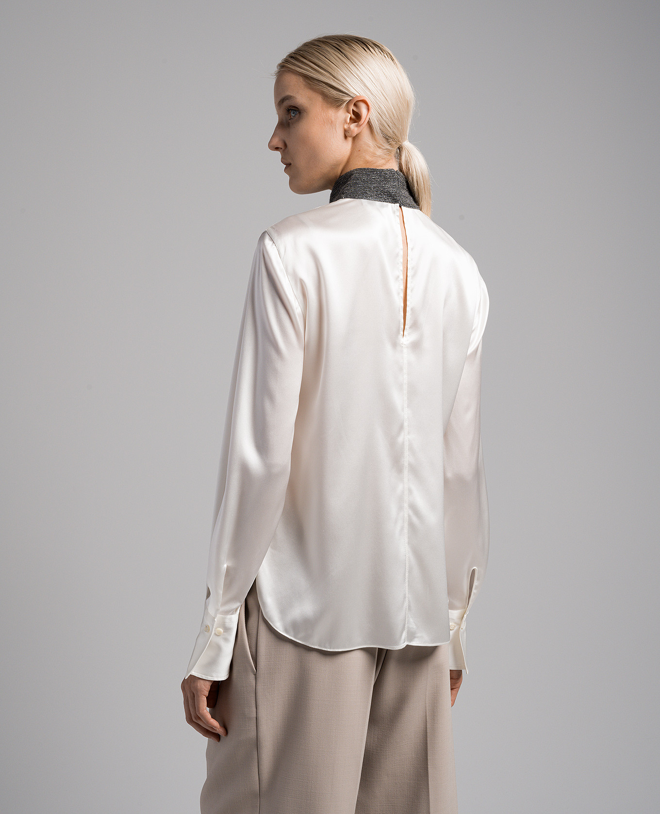 White silk blouse with monil chain Brunello Cucinelli 4