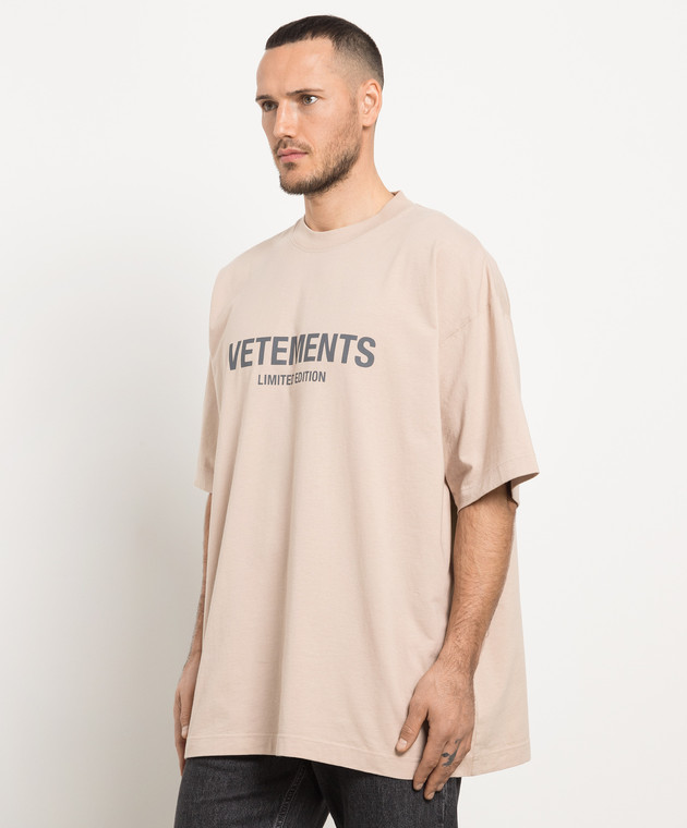 Vetements - Beige t-shirt with logo print UE63TR680X - shop with