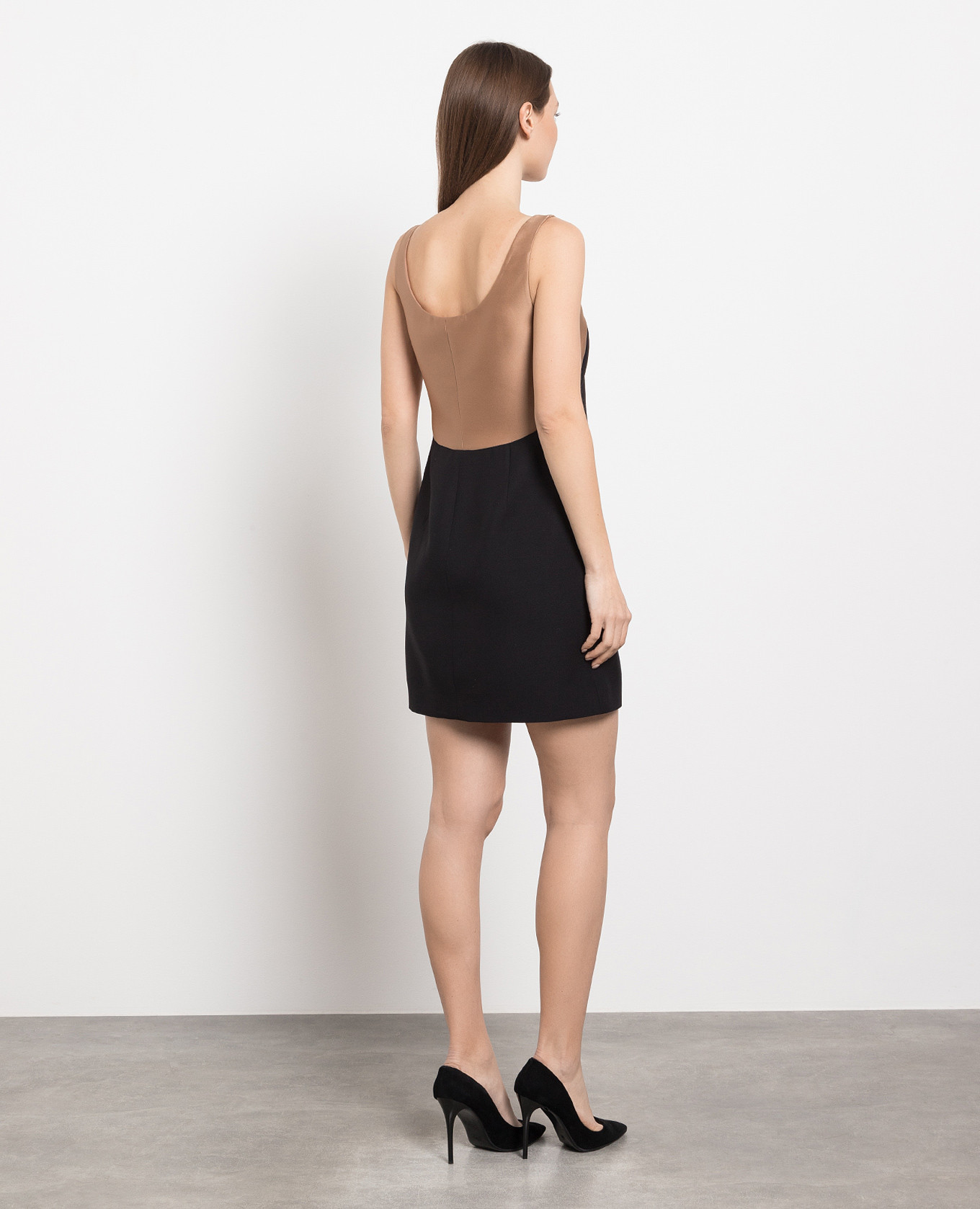 Black sheath dress made of wool and silk Valentino 4