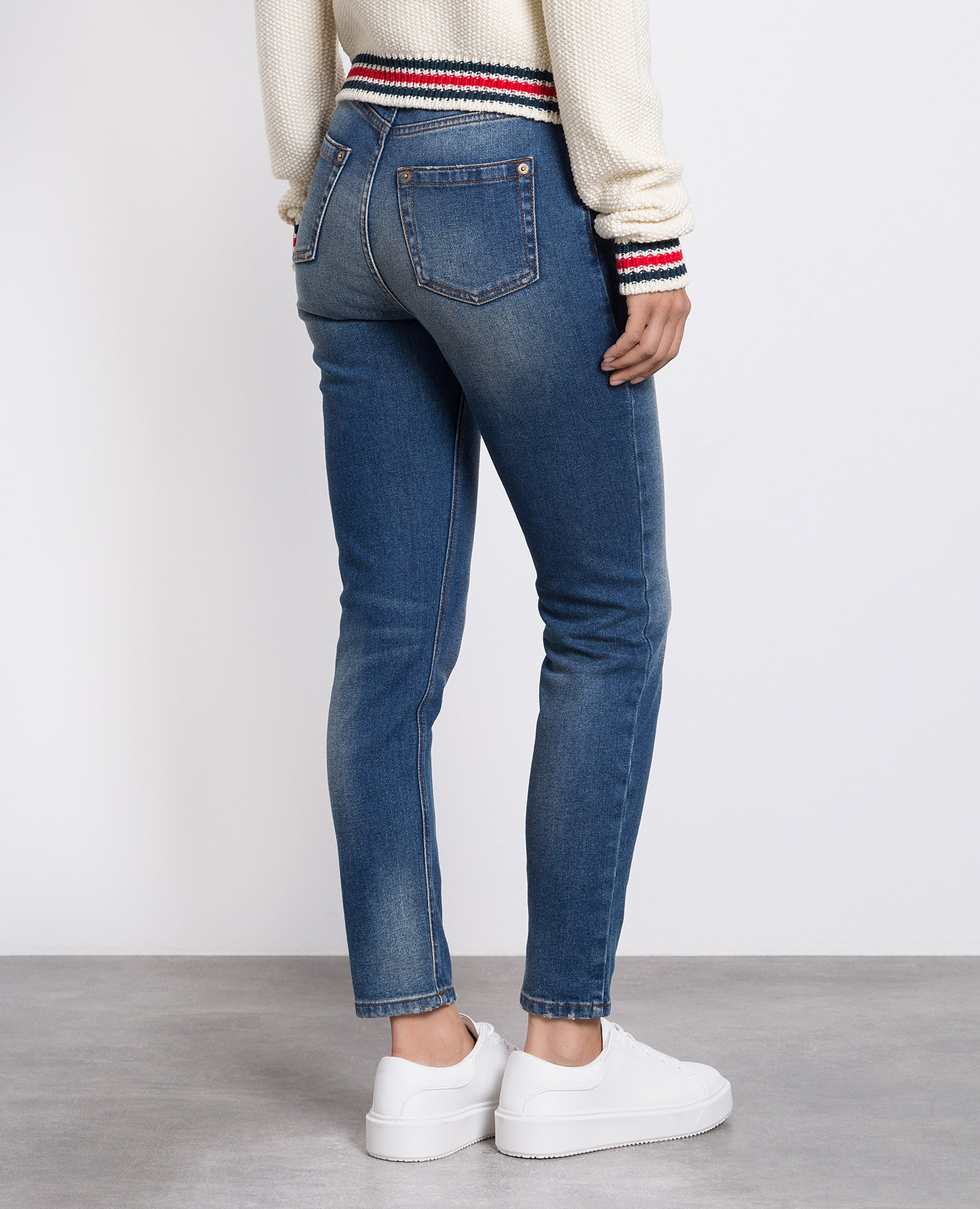 

Blue slim jeans with a distressed effect Balmain