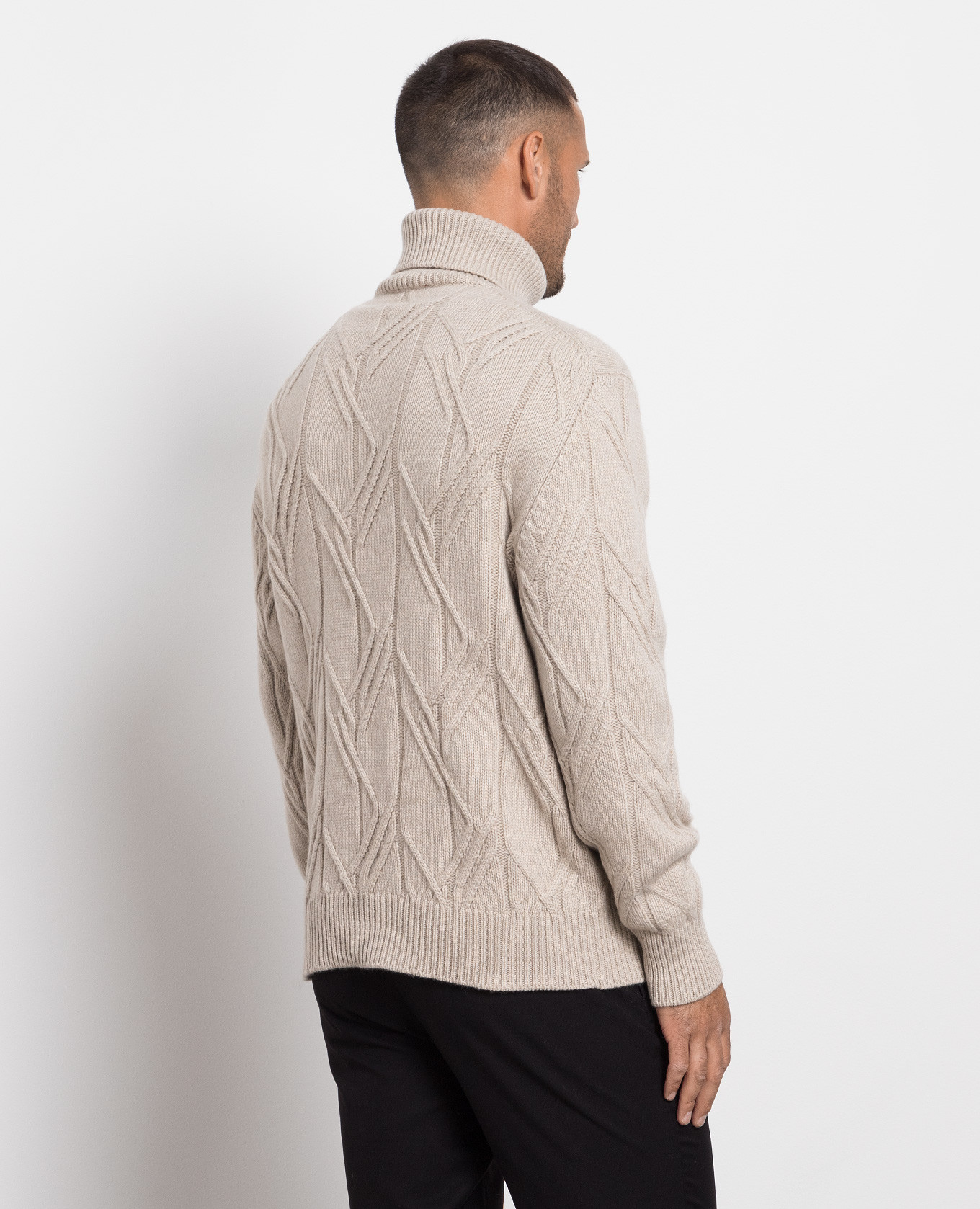 Beige sweater made of cashmere in a textured pattern Cashmere&Whiskey 4