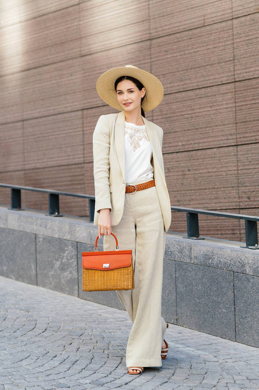 

Beige flared pants with logo Twinset