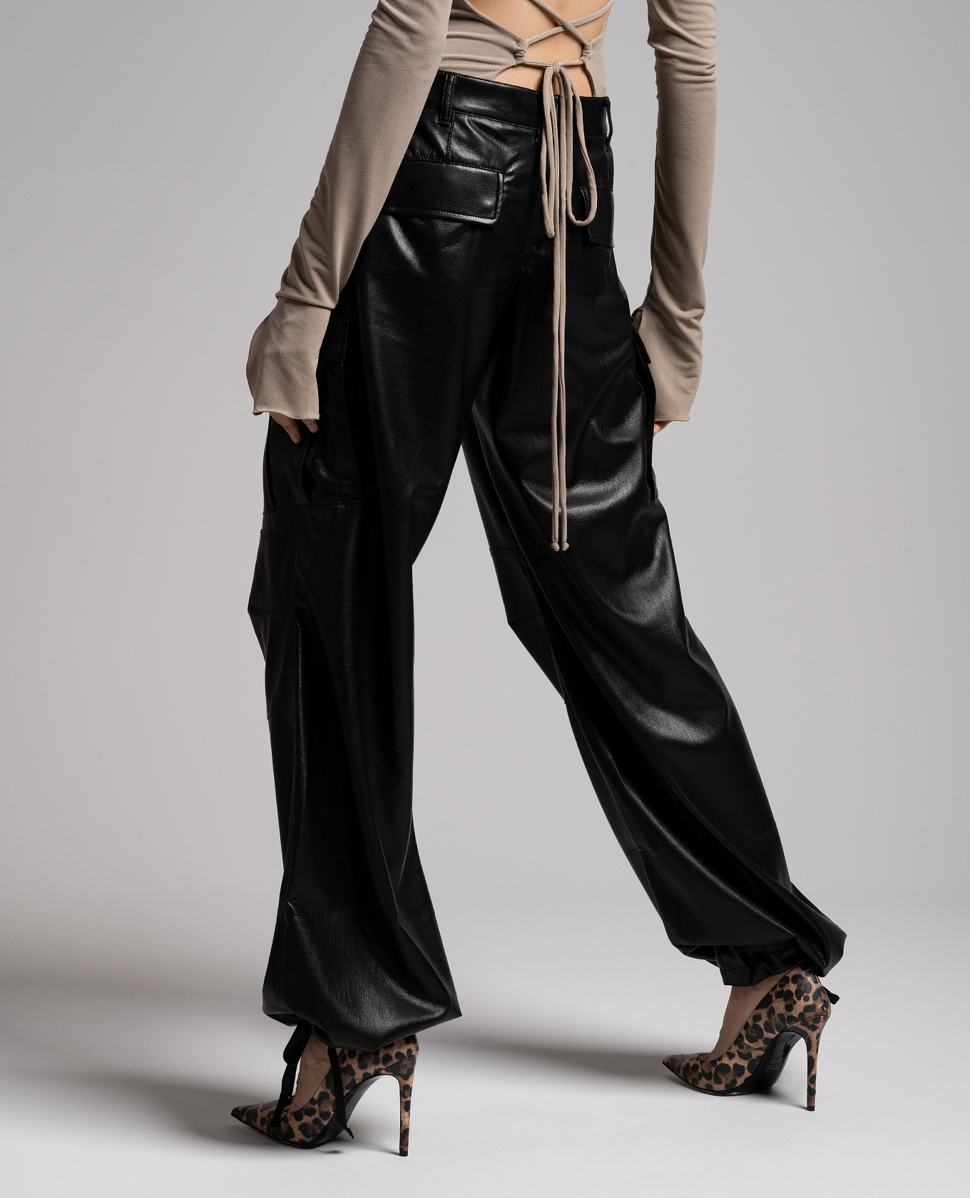 Black cargo Lizzo The Andamane 4