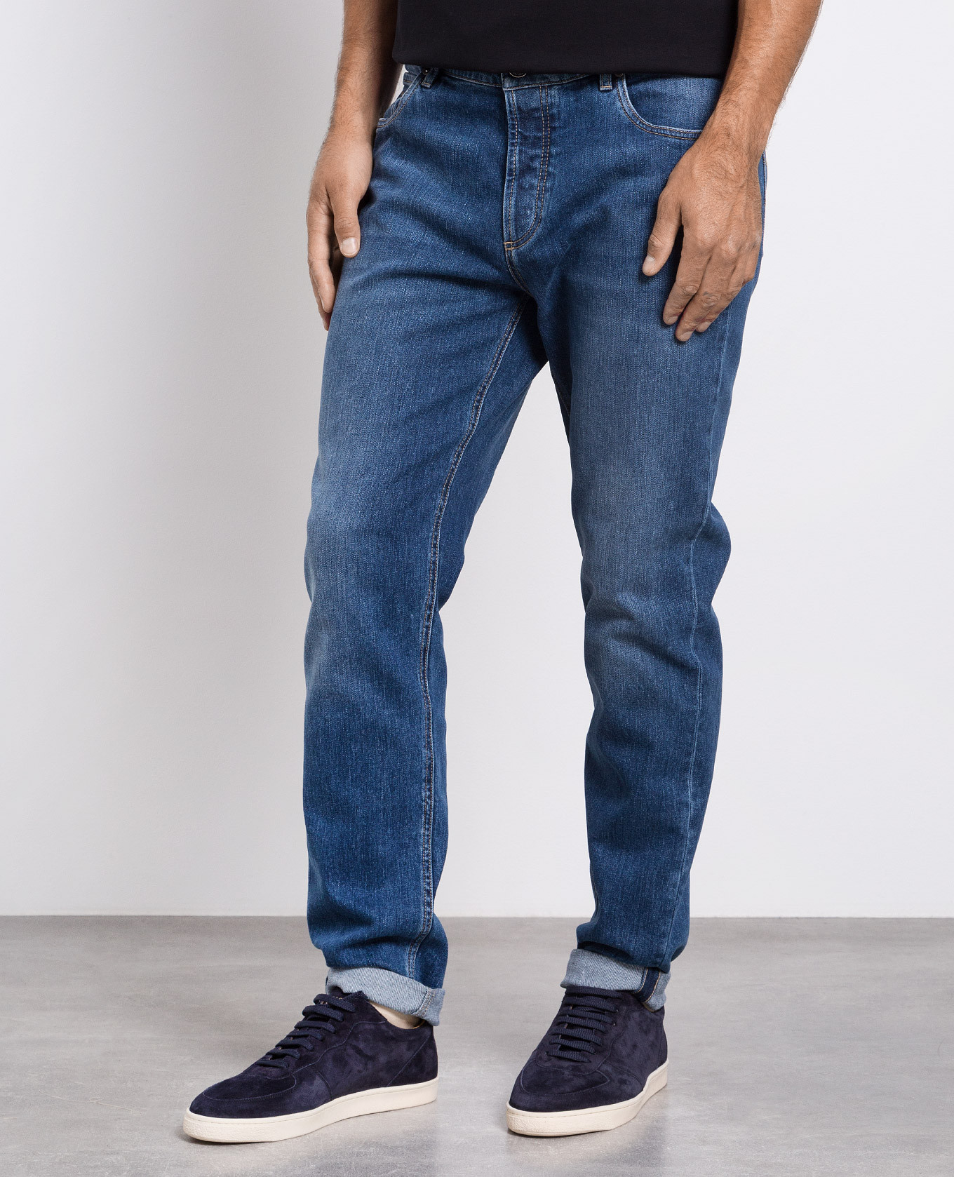 

Blue jeans with a distressed effect Brunello Cucinelli