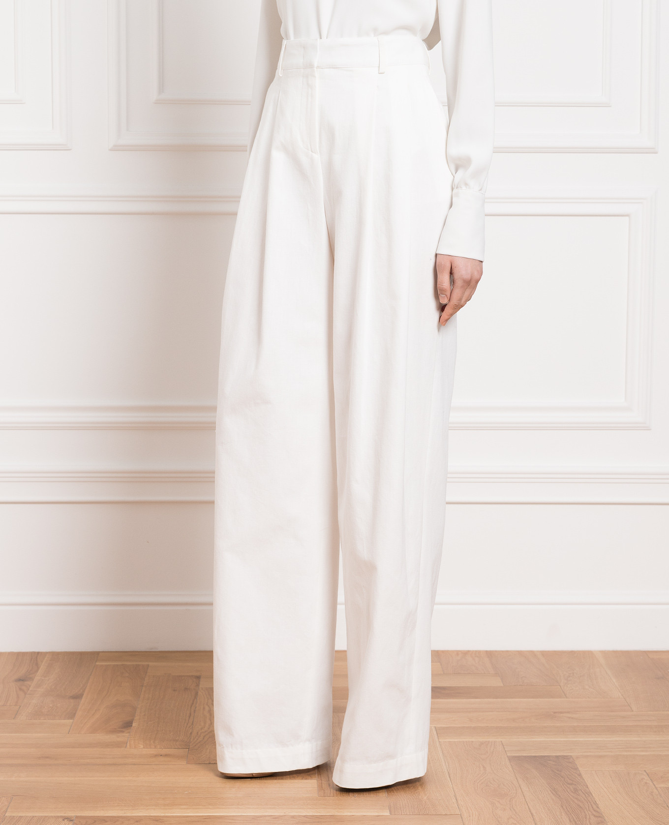White pants Ermanno Scervino 3
