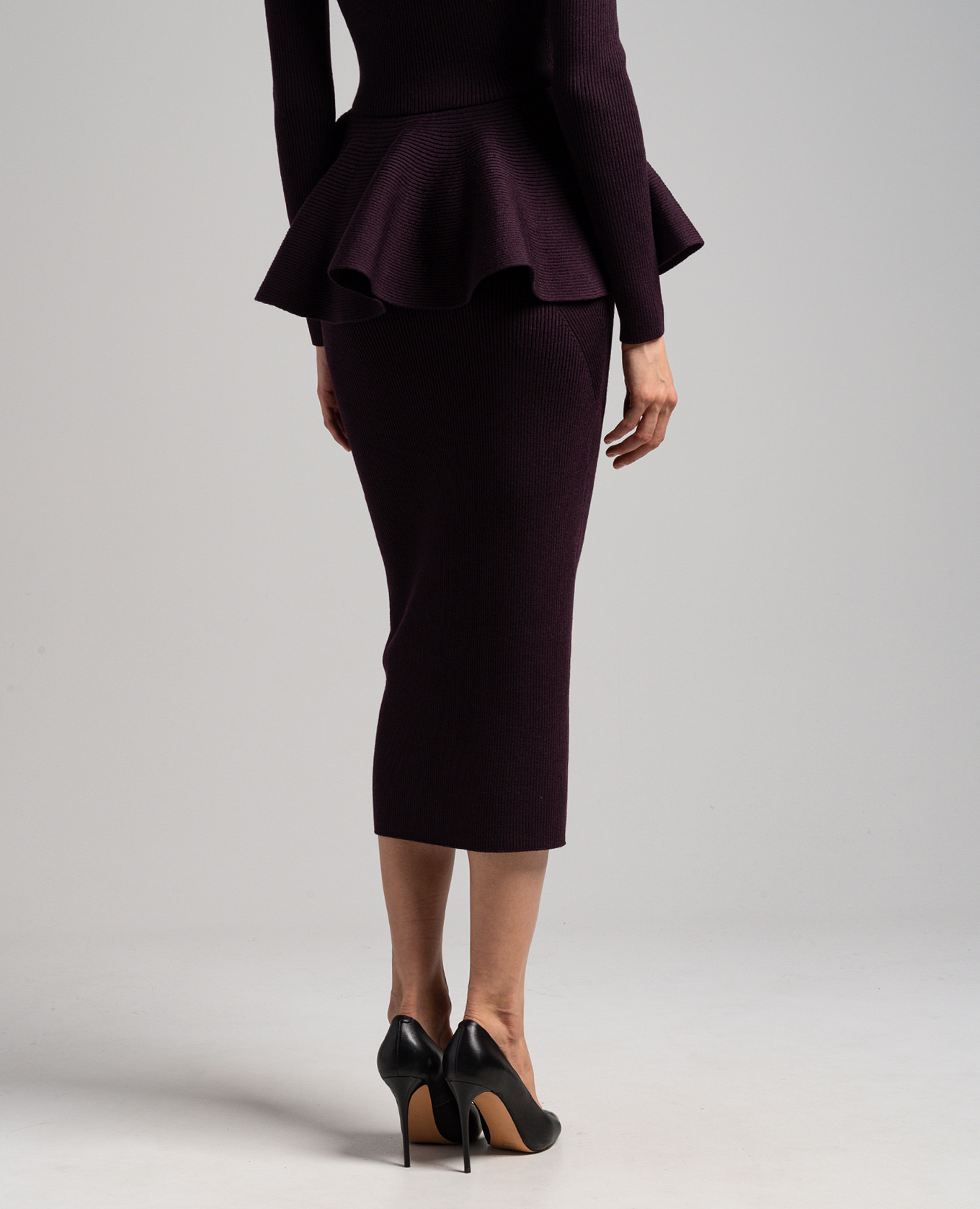 Purple skirt made of wool with a scar Alexander McQueen 4