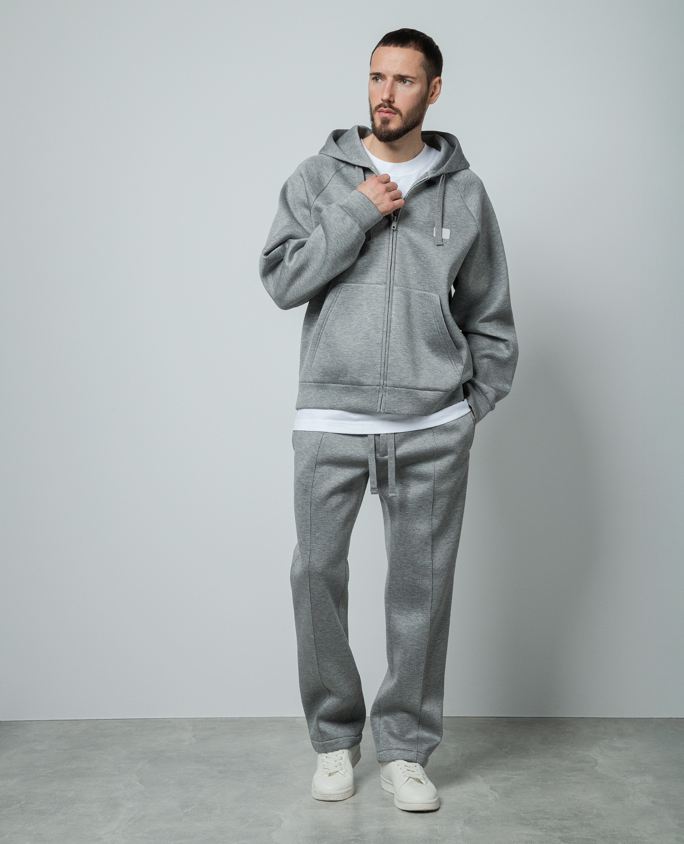 Gray sweatpants with logo patch Dolce&Gabbana 2