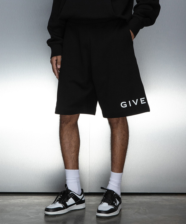 Givenchy Black shorts with logo print BM51863YAC buy with Luxembourg delivery at Symbol