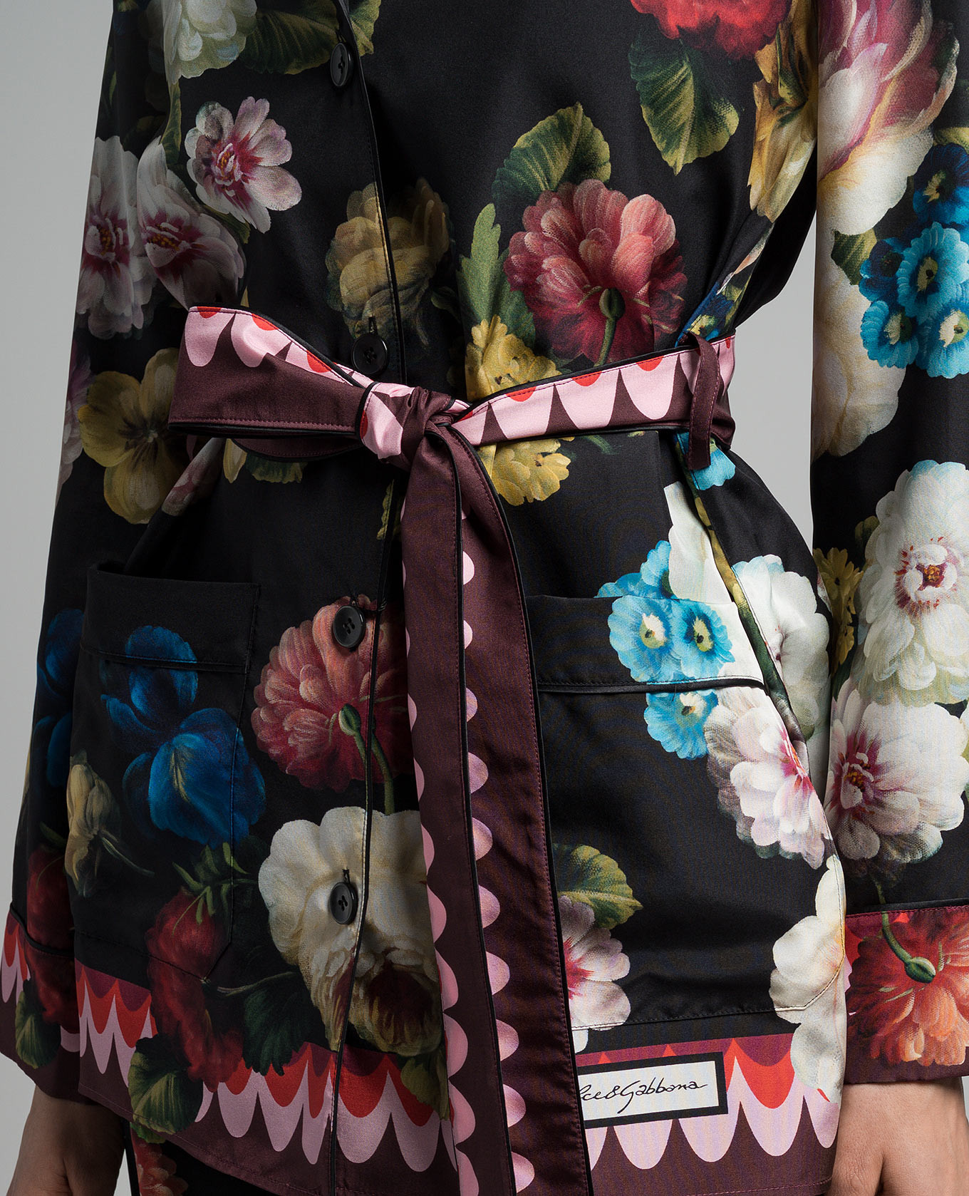 

Shirt made of silk in a floral print Dolce&Gabbana, White