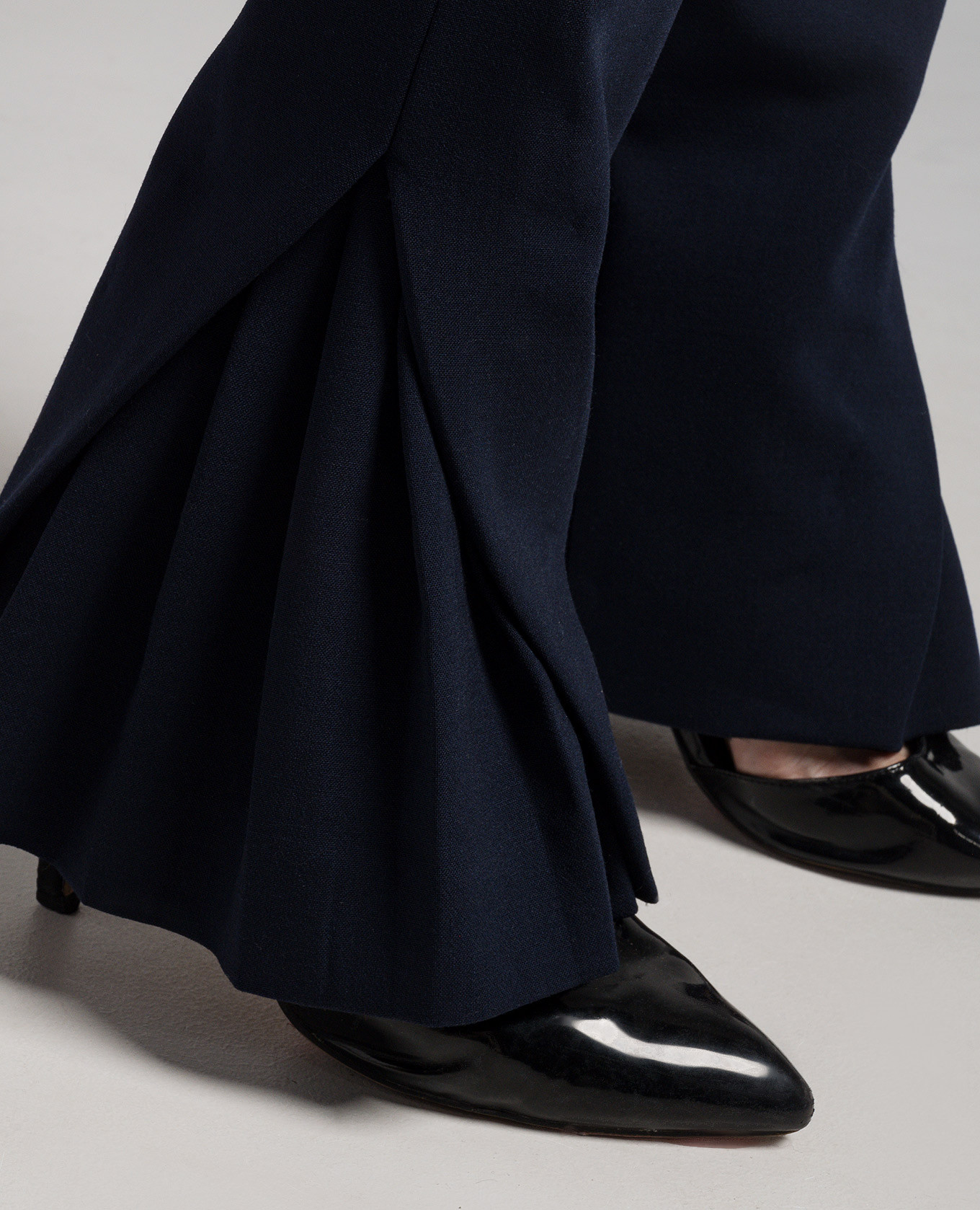 Blue pants made of wool Off-White 5
