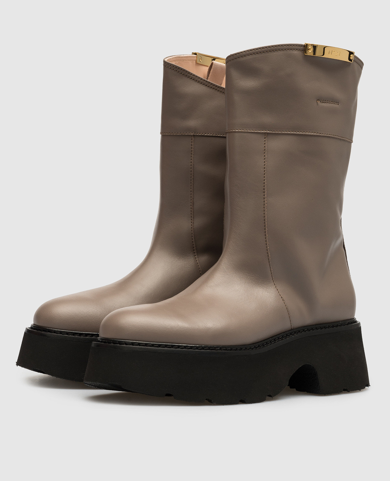 Brown leather boots N21 2
