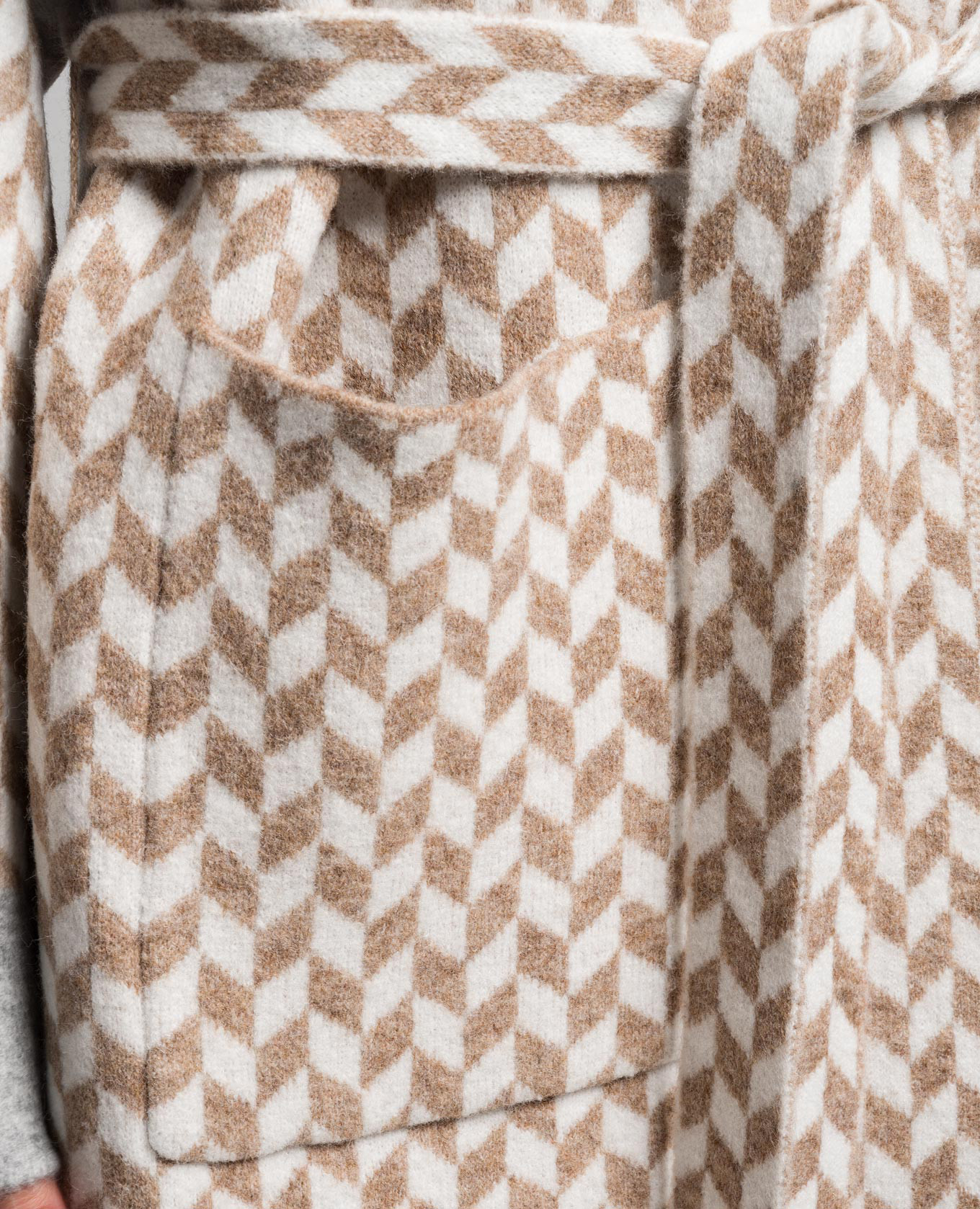 Beige coat in a geometric pattern Vicolo 5