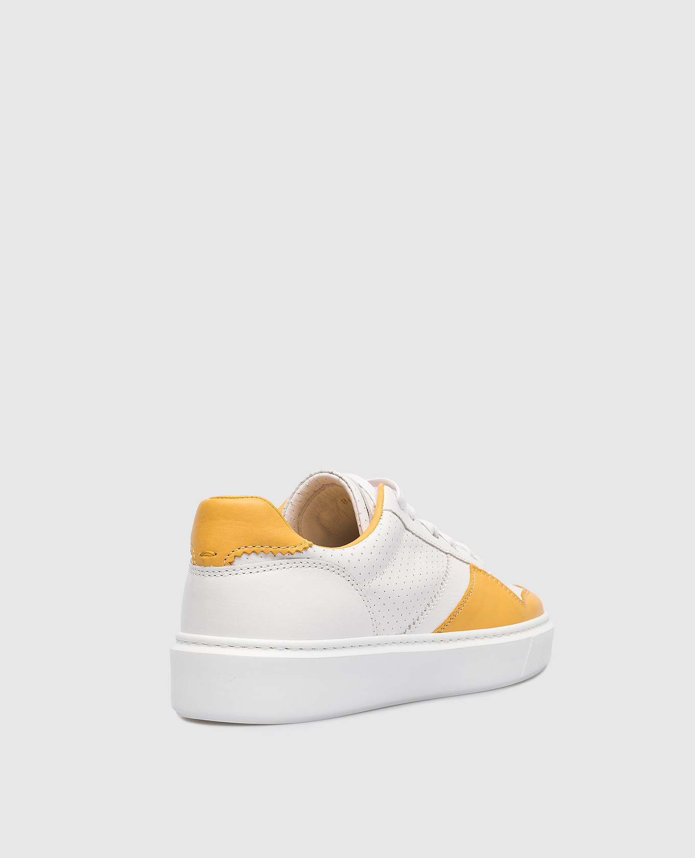 

White leather sneakers with perforations Doucal's