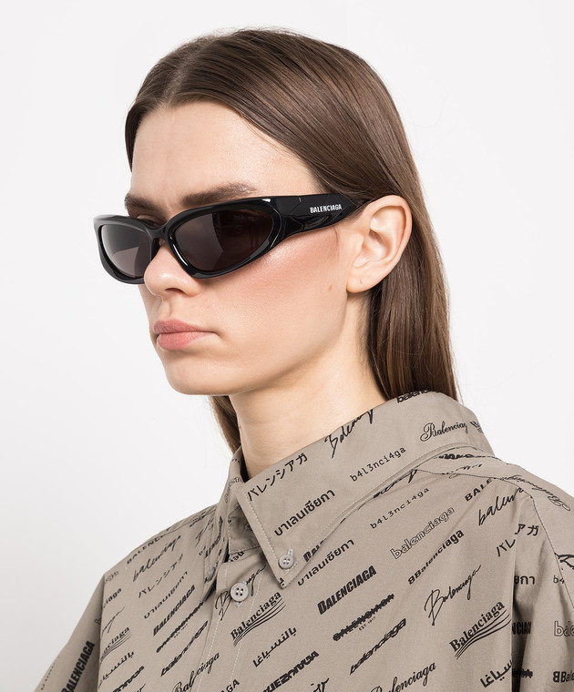 Balenciaga - Swift logo sunglasses in black 658745T0007 - shop